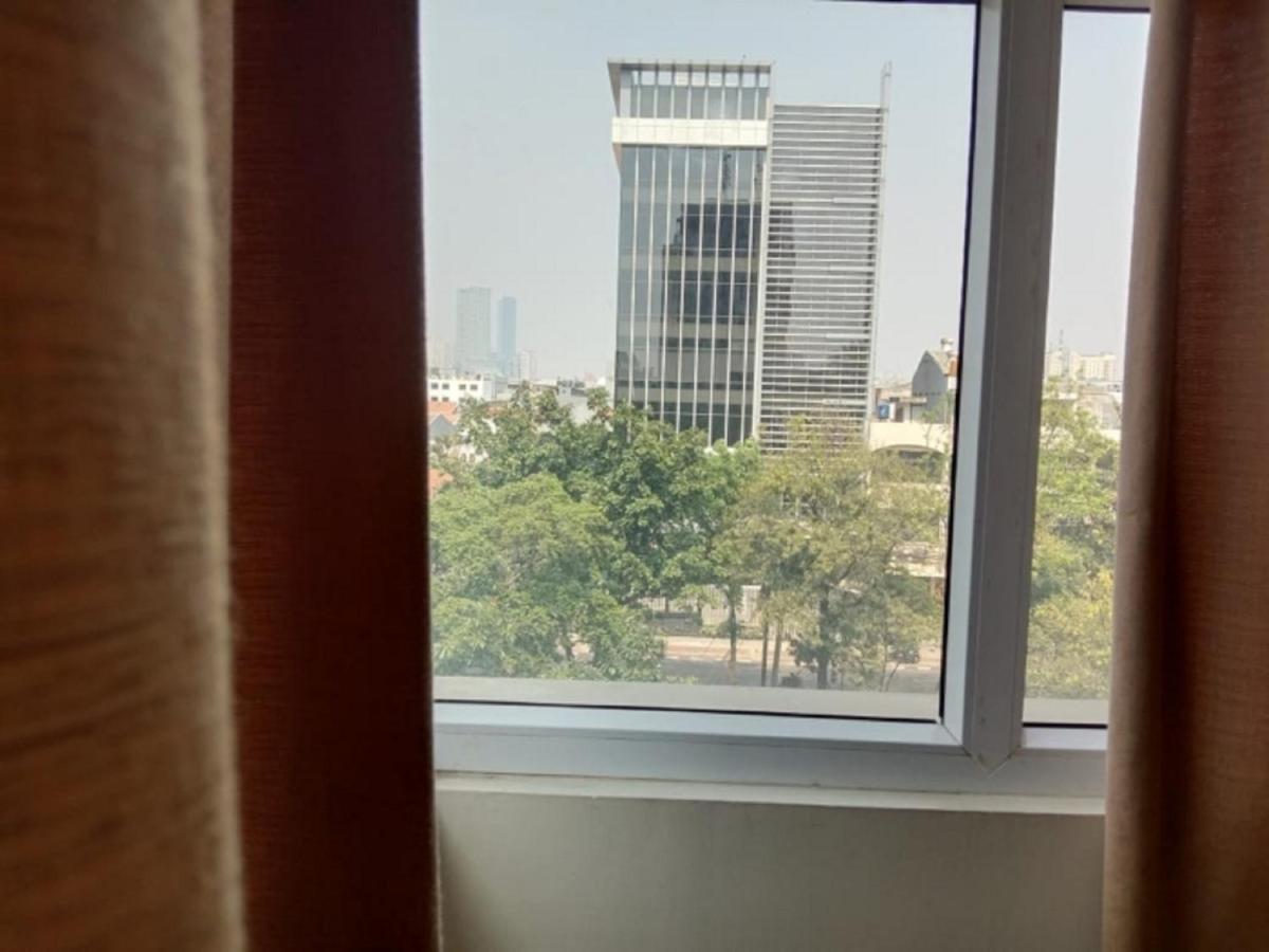 Lynt Hotel Jakarta Exterior photo