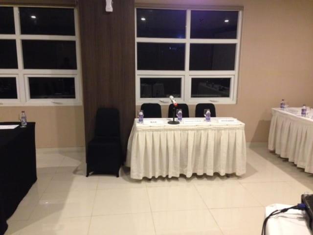 Lynt Hotel Jakarta Exterior photo
